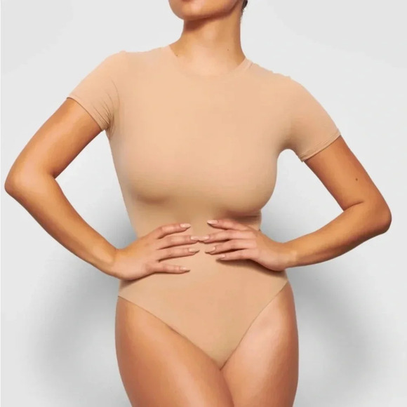 Skims Fits Everybody T-Shirt Bodysuit Color Clay Size XS - Picture 1 of 4